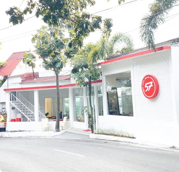 Haii Cafe: Santai di Rinjani dengan Rasa yang Menghangatkan